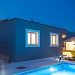 Villa Velum