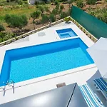 Velum Villa Mravince
