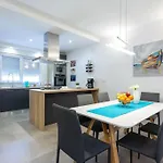 Villa Velum *