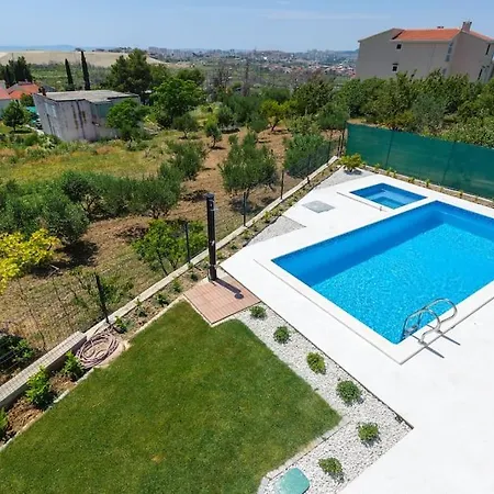 Velum Villa *